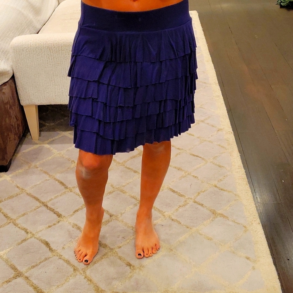 NWT WOMEN'S LINDA LEAL NAVY BLUE KNEE LENGTH STRETCH SKIRT